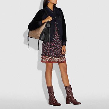 ラスト1点✨ shoulder bag 42 ERf2H-m22240265867 新品正規品タグ付き コーチedie 格安在庫あ