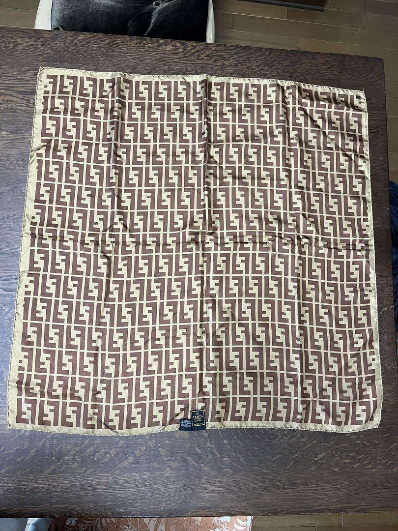 FENDIスカーフ 未使用品