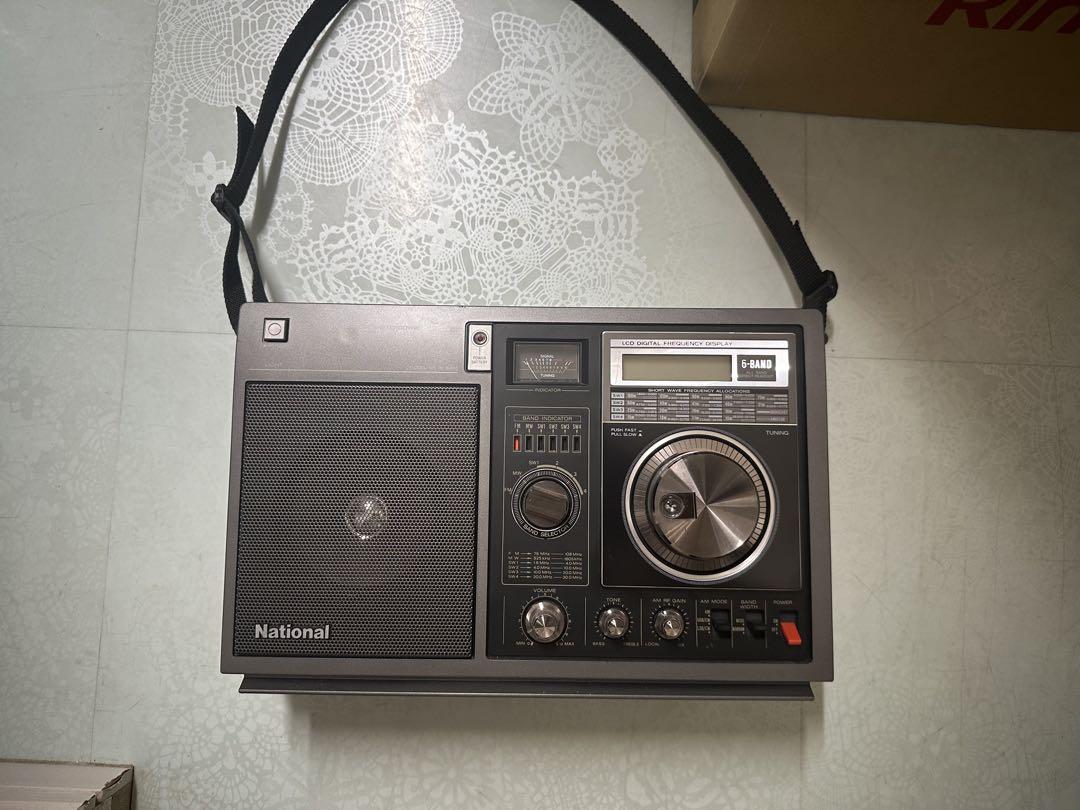 ラジオ　National RF-B300