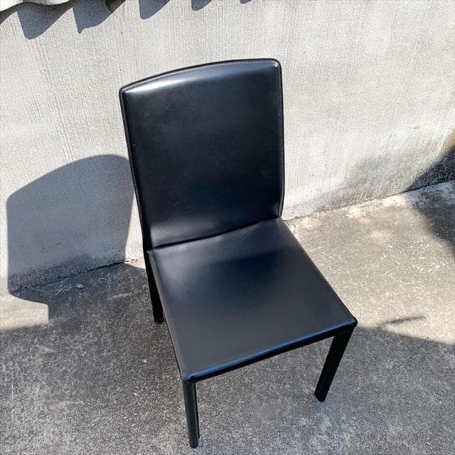 erba（エルバイタリア）マントヴァダイニングチェア　※スレ有①