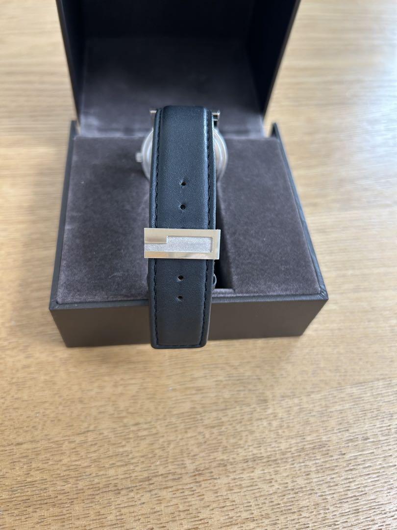 GUCCI グレー レッド 時計