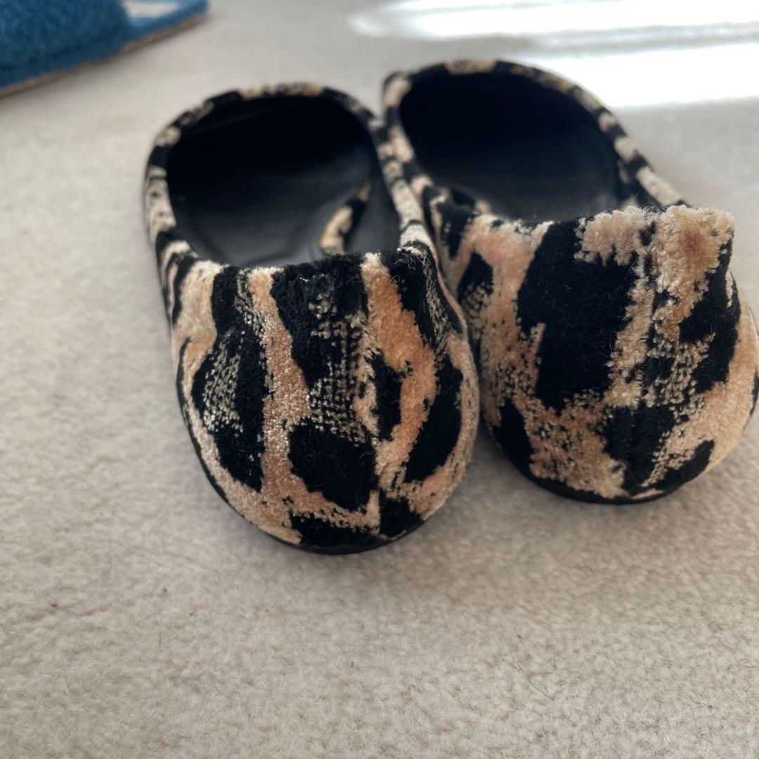 PIPPICHIC フェイクファー フラットシューズ ヒョウ柄 24.5 PIPPICHIC フェイクファー フラットシューズ ヒョウ柄 24.5