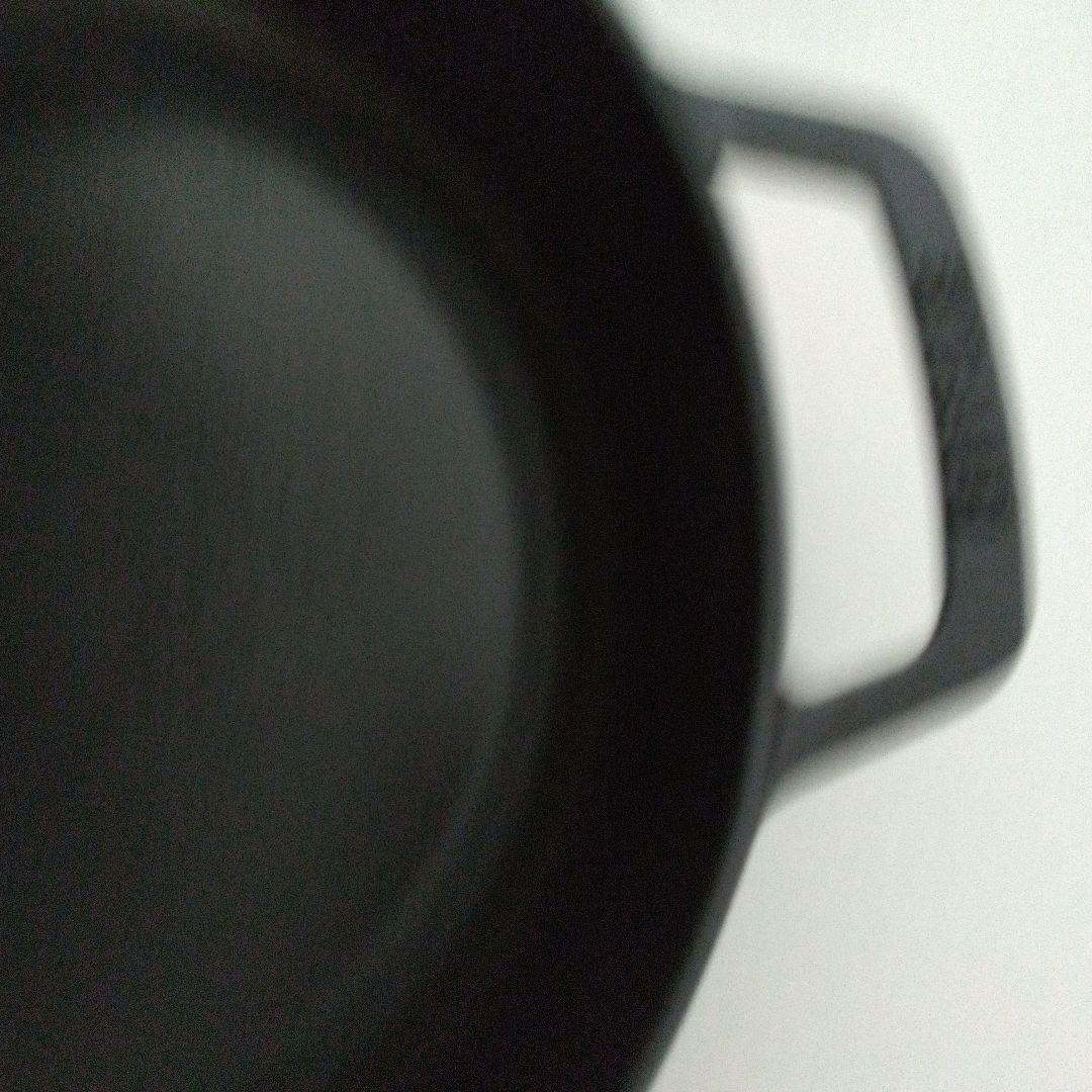 staub ブレイザー ソテーパン 28cm（ブラック）