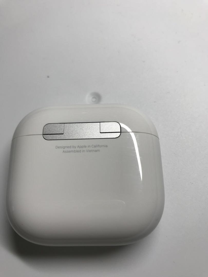 AirPods 第4世代　充電ケース