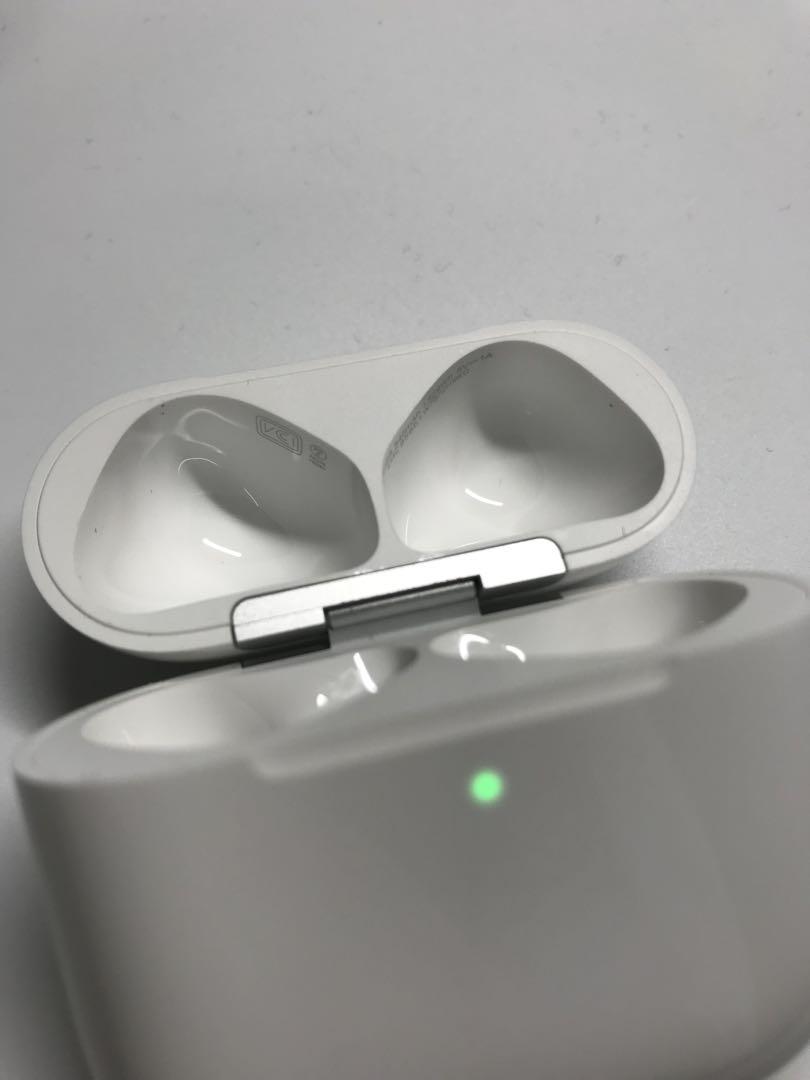 AirPods 第4世代　充電ケース