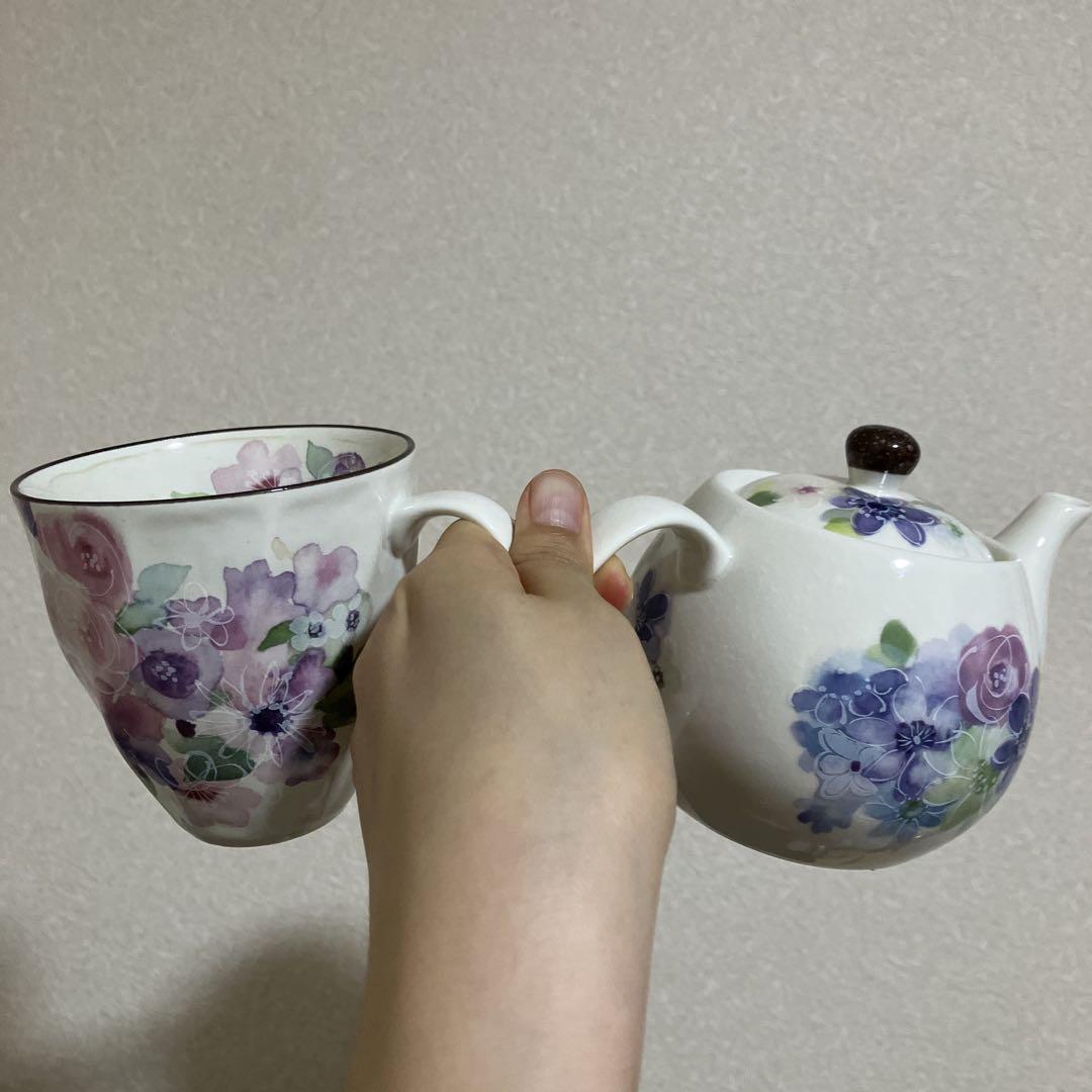 花柄ティーポットとカップセット