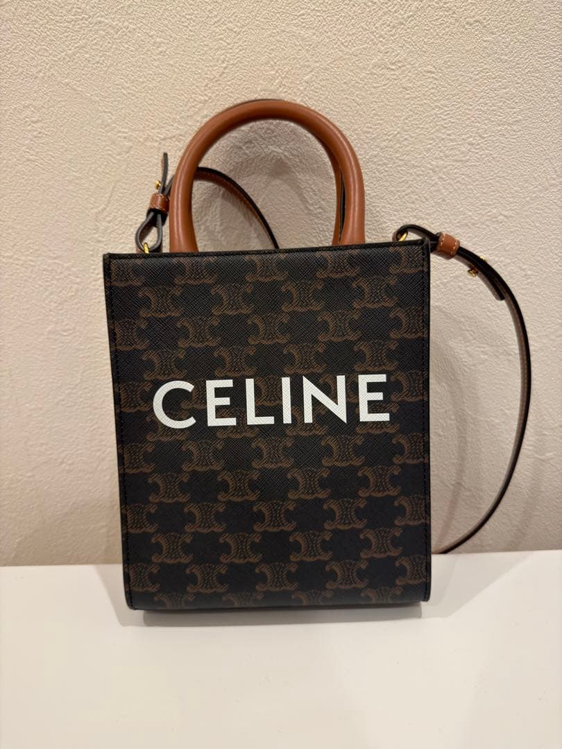 CELINE ミニ バーティカル トリオンフ キャンバス