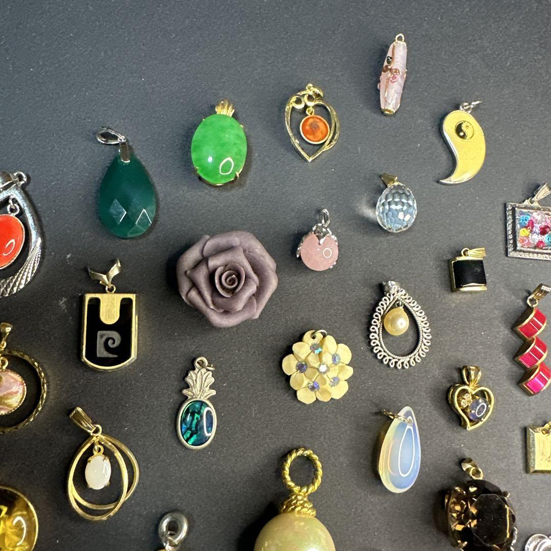 【vintage】ペンダントトップ　ネックレストップ　50点以上　大量まとめ売り vintage】ネックレストップ ペンダントトップ 50点以上 大量