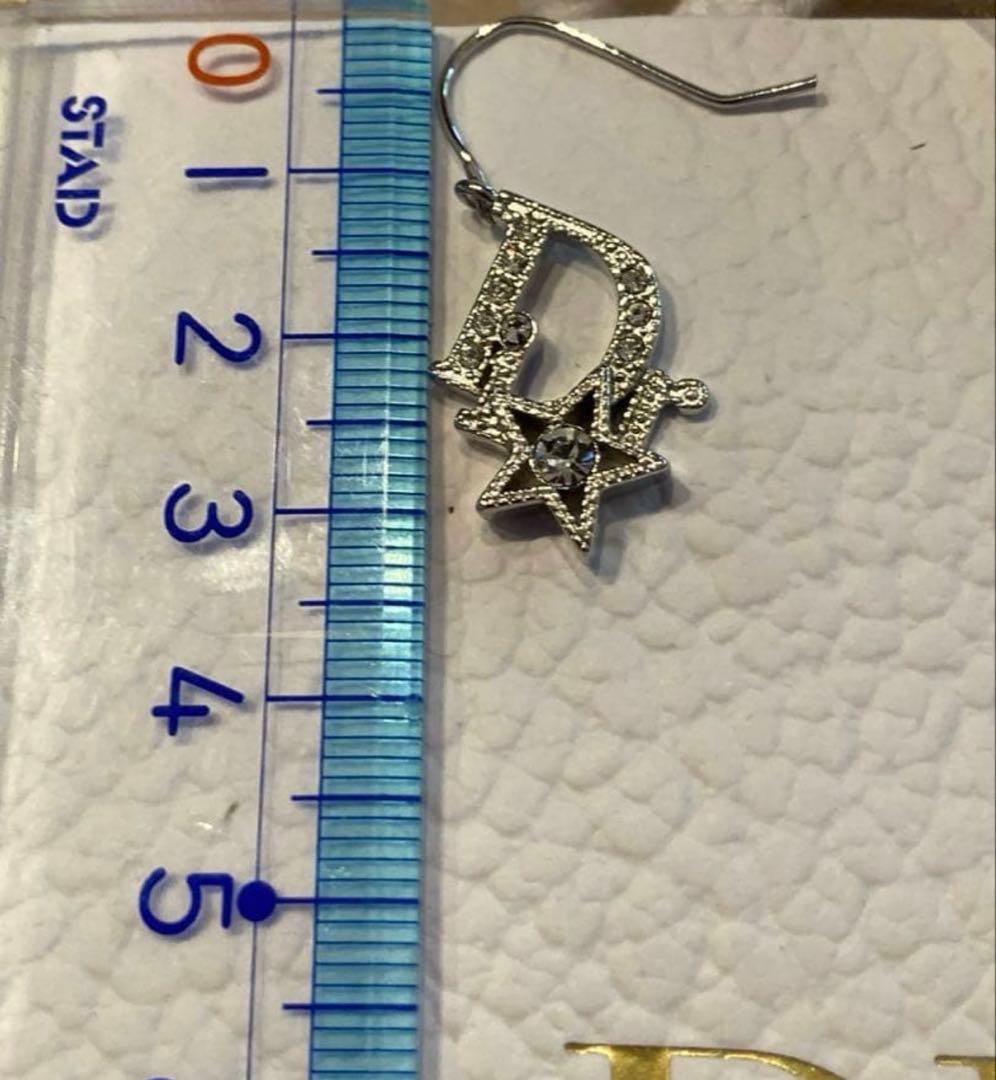 Dior クリスチャンディオール 星 ピアス Dior クリスチャンディオール 星 ピアス