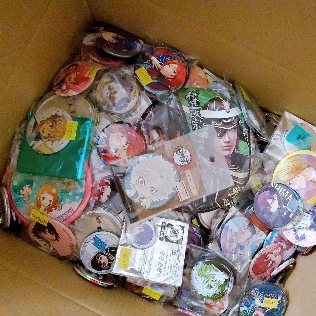 漫画 アニメ 缶バッジ 大量 まとめ売り グッズ ノンジャンル