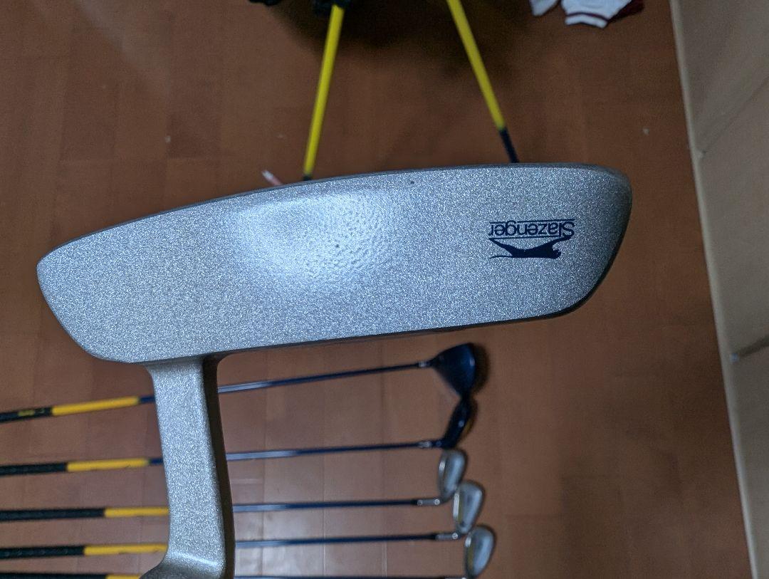 Slazenger ジュニア ゴルフクラブセット 黒と黄色