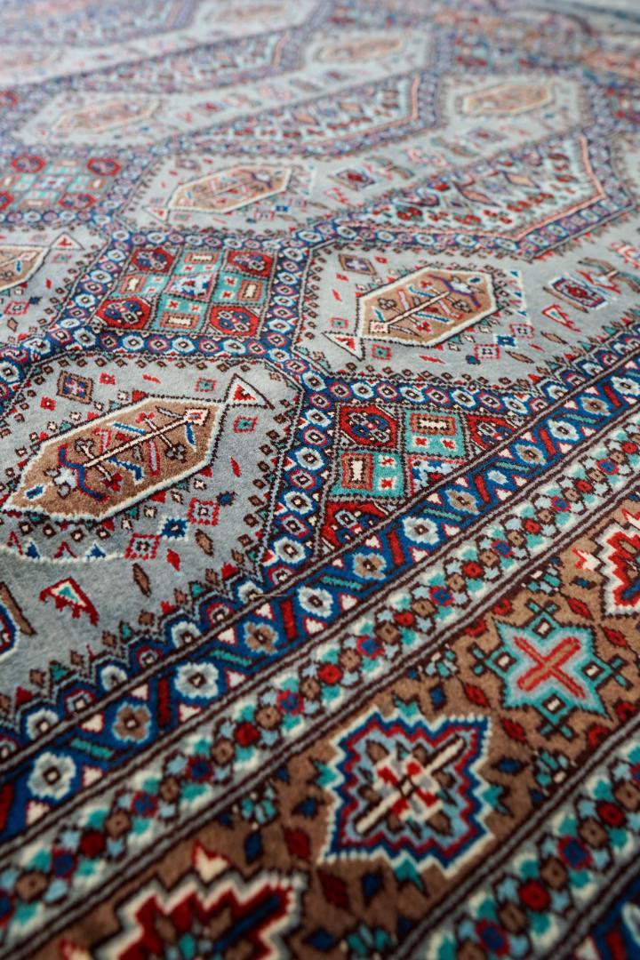 239×154cm パキスタン手織り絨毯