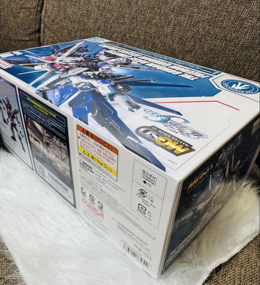 MGSD フリーダムガンダム HG 1/144 デルタガンダム弐号機 2点セット