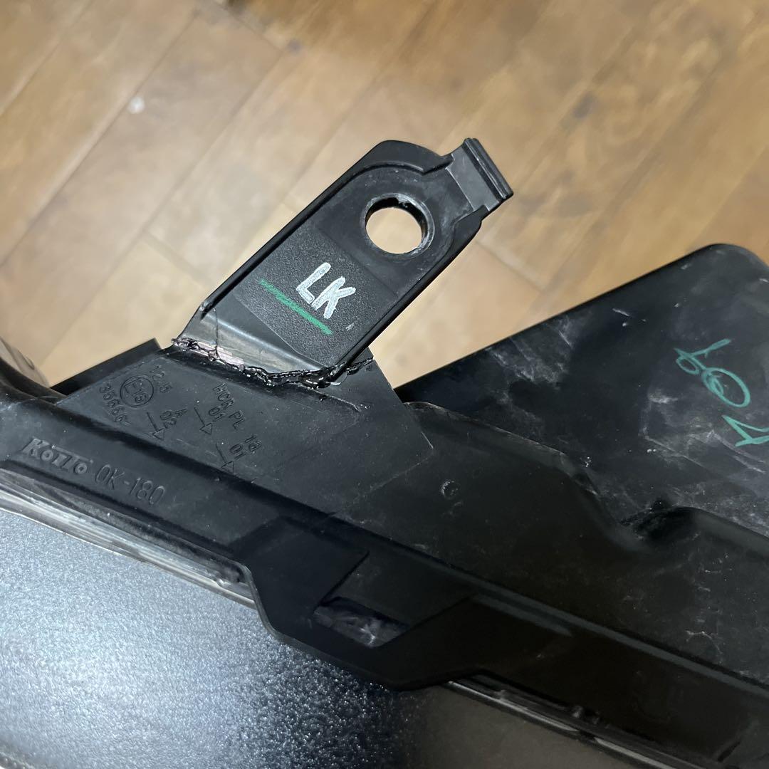 GUN125 後期　ハイラックス　純正　左ヘッドライト