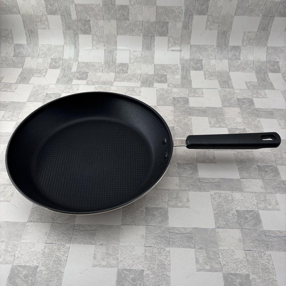 タッパーウェア　Tupperware シェフフライパン28cm