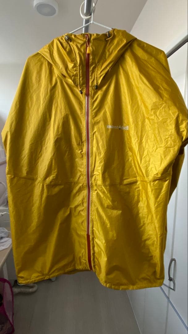 モンベルmont-bell バーサライトジャケット
