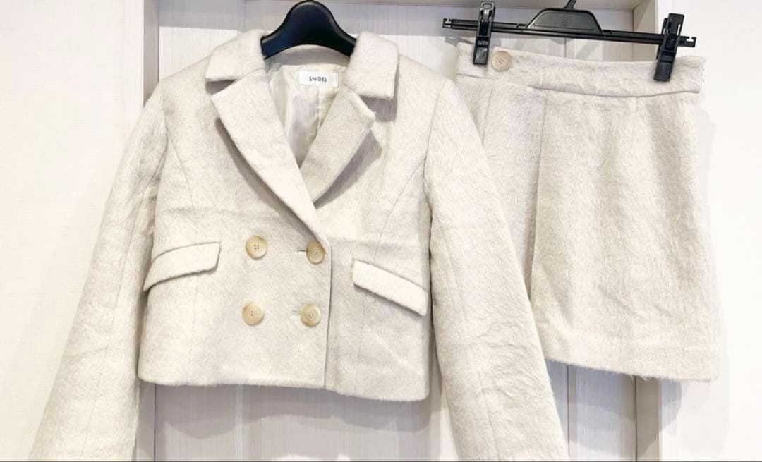 SNIDEL バリエショートジャケット　ダブルタックミニスカート　セットアップ