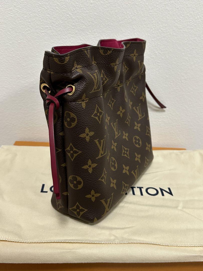 LOUIS VUITTON ルイ　ヴィトン　ポッシュ・ノエ　巾着型ポーチ　バック