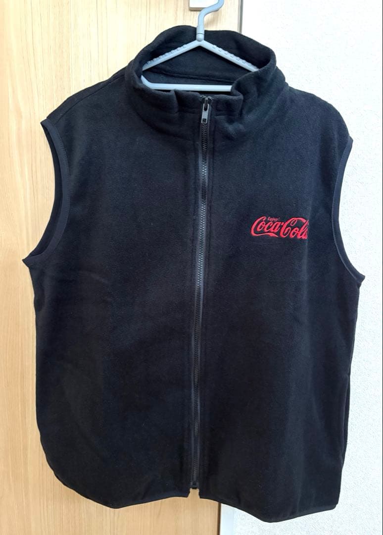 非売品　コカコーラフリースベスト Coca-Cola ブラック フリースベスト 未使用非売品 - メルカリ