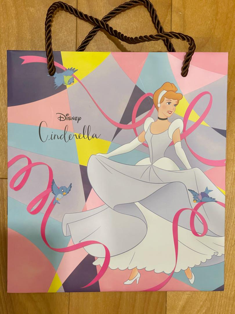 メルカリ Godiva ゴディバ Disney ディズニー 紙袋 ショップ袋 400 中古や未使用のフリマ メルカリ Godiva ゴディバ Disney ディズニー 紙袋 ショップ袋 400 中古や未使用のフリマ