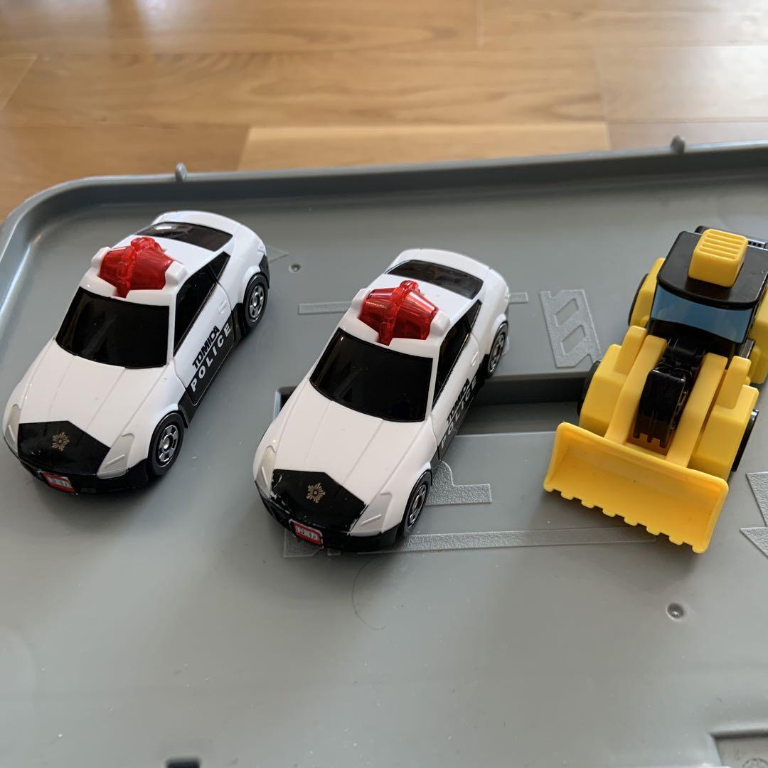 初めてトミカ 駐車場2WAY PARKING ミニカー7台付き