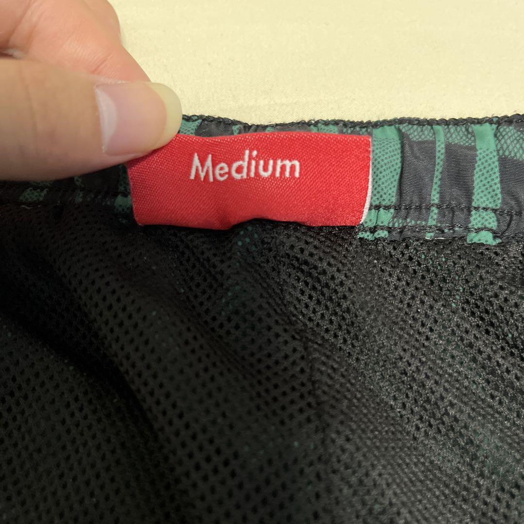supreme ナイロン製パンツ