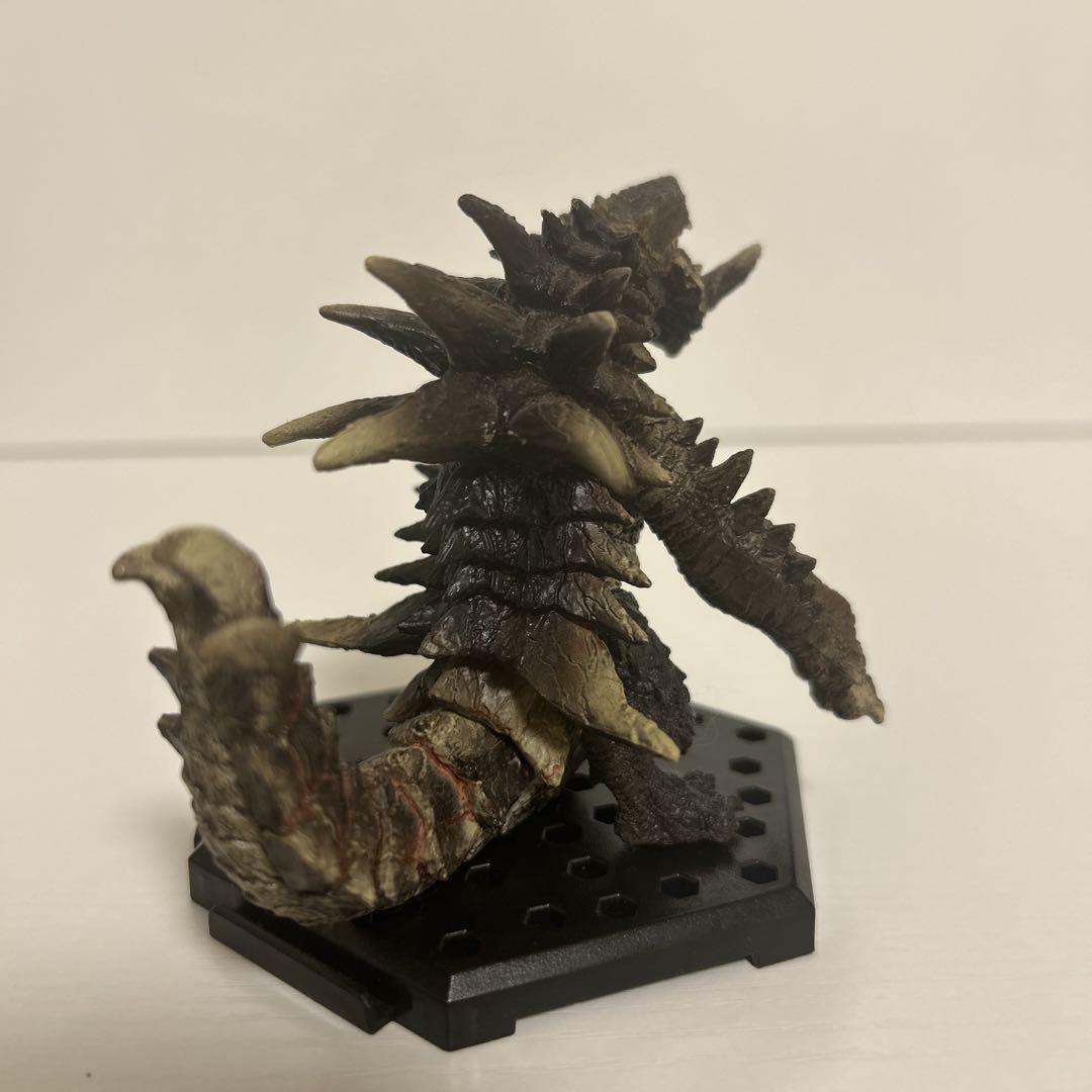 モンハン　フィギュア 3体セット