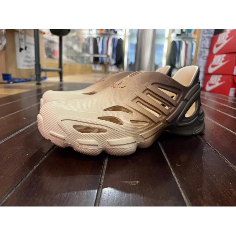 新品限定カラー アディダス adiFOMスーパーノヴァIF3962 29.5cm
