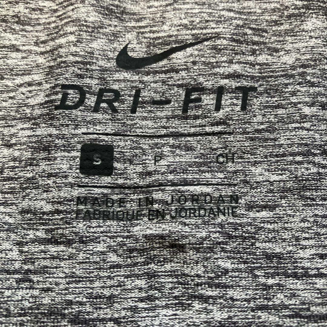 NIKE Bowerman Track Club ハーフジップ