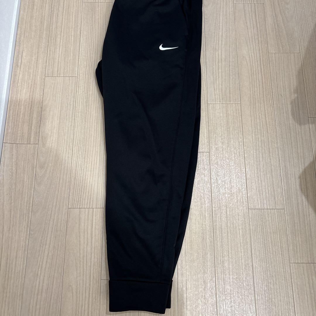 NIKE Therma-Fit フルジップフィットネスパーカ　テーパードパンツ