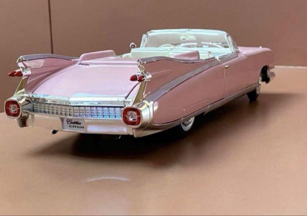 キャディラック　エルドラド　1959 1/18 アメ車　ミニカー