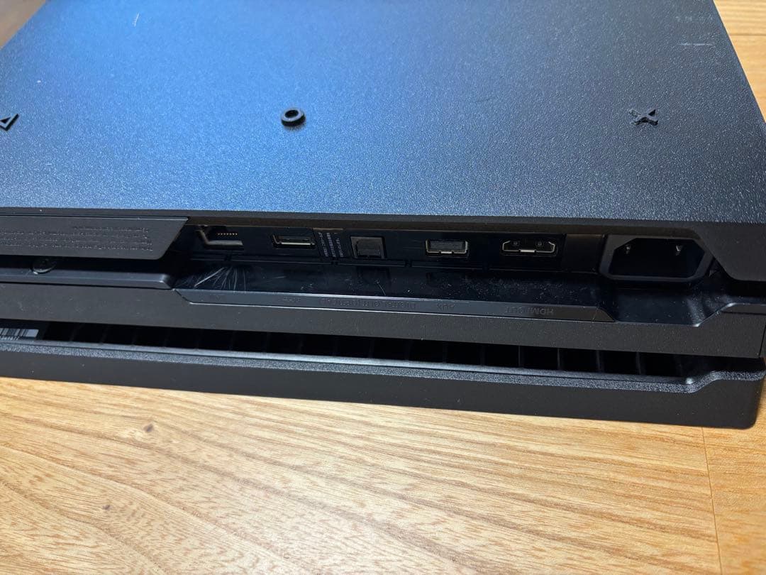 PS4 Pro 1TB (CUH-7100)ブラック 本体 PS4 Pro 1TB (CUH-7100)ブラック 本体