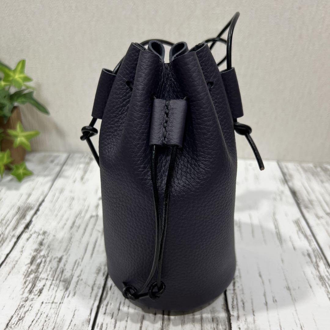 ebagos エバゴス ソフトレザー巾着バッグブラック