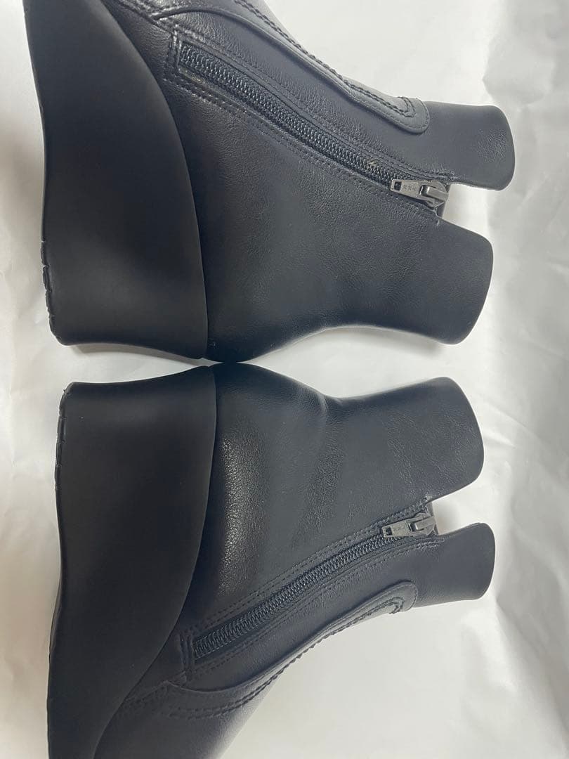 AKAISHI ショートブーツ サイドジップ ウェッジヒール Lサイズ 極美品 AKAISHI ショートブーツ サイドジップ ウェッジヒール Lサイズ 極美品