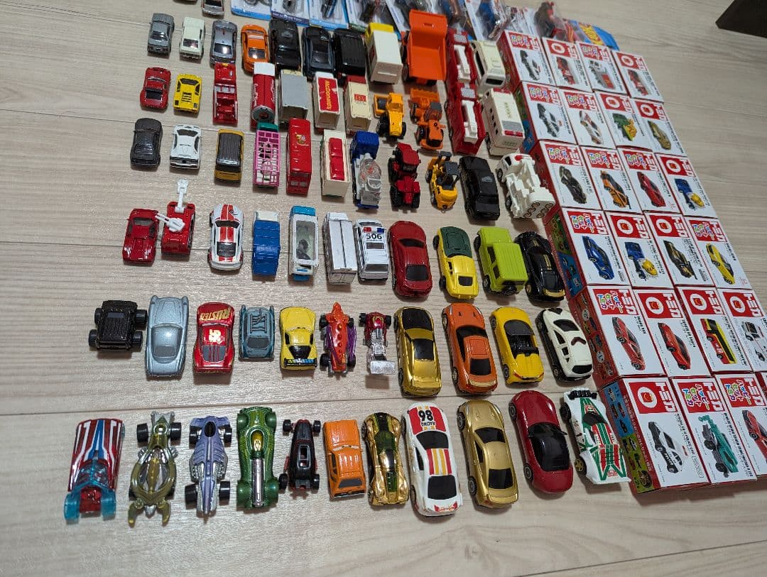 ジャンク ミニカー Tomica など まとめて100台 ジャンク ミニカー Tomica など まとめて100台
