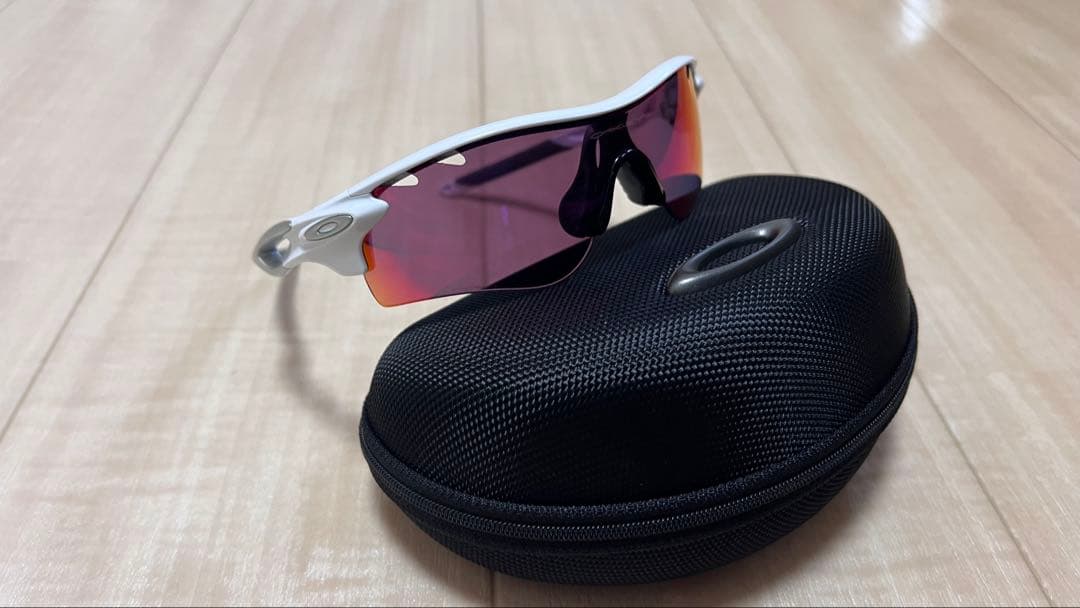 オークリー　Oakley レーダーロック　ホワイト