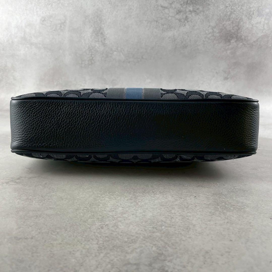 良品 コーチ シグネチャー メッセンジャーバッグ ショルダーバッグ 斜め掛け 良品 コーチ シグネチャー メッセンジャーバッグ ショルダーバッグ 斜め掛け