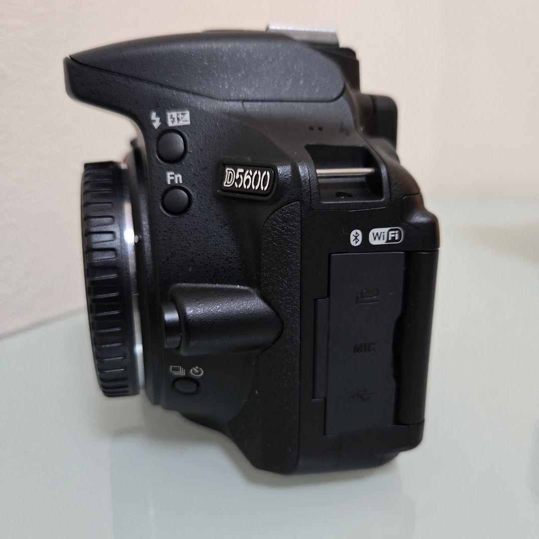 Nikon D5600 ダブルズームキット+おまけ付き - メルカリ
