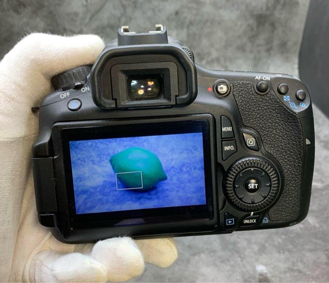 Canon DS126281 60D EF-S 18-55mm F3.5-5.6