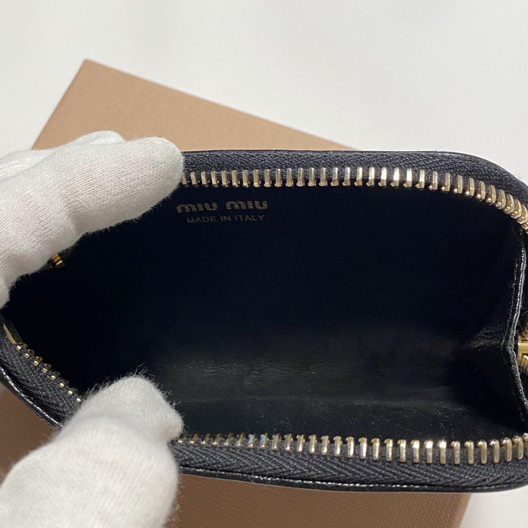 【美品】【ミニ財布付】ミュウミュウ　ミニバッグ　黒　miumiu コインケース