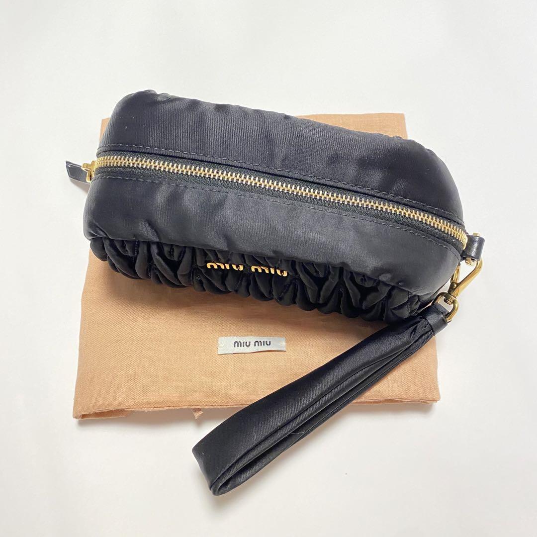 【美品】【ミニ財布付】ミュウミュウ　ミニバッグ　黒　miumiu コインケース