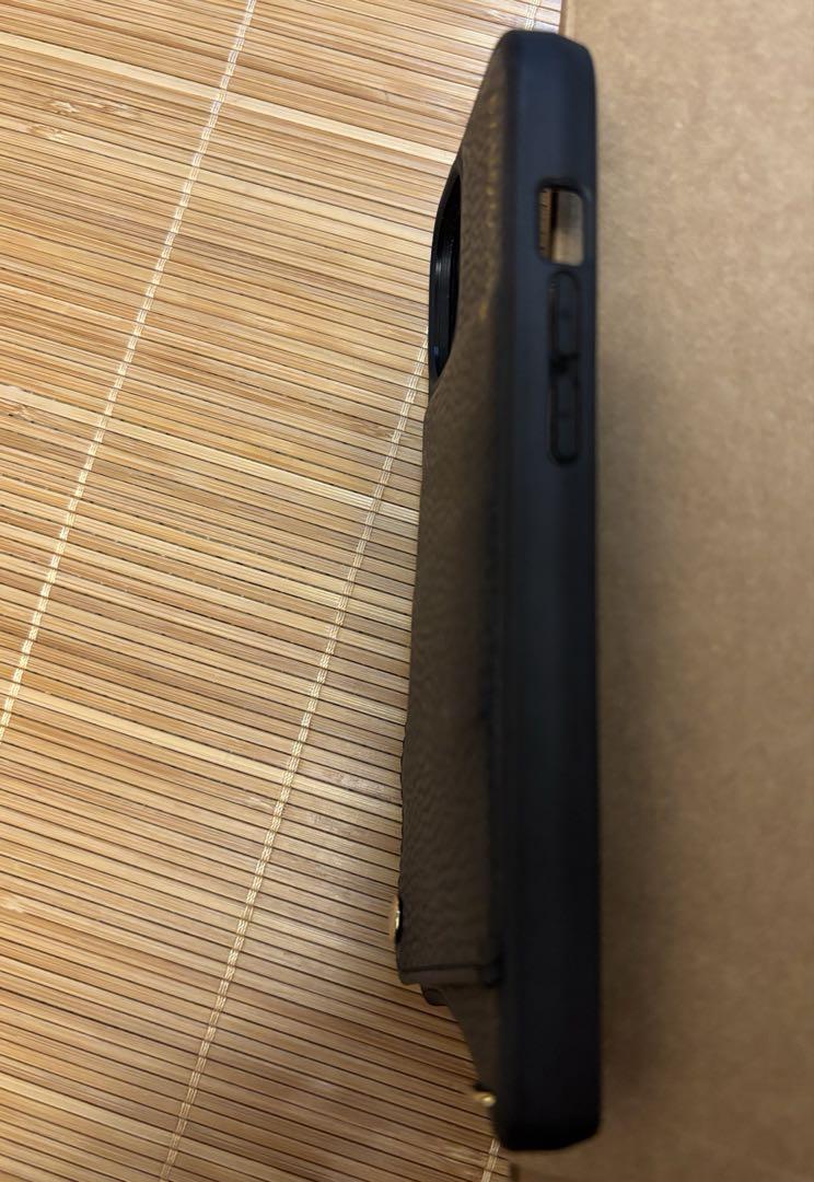 BANDOLIER iPhone15 ケース