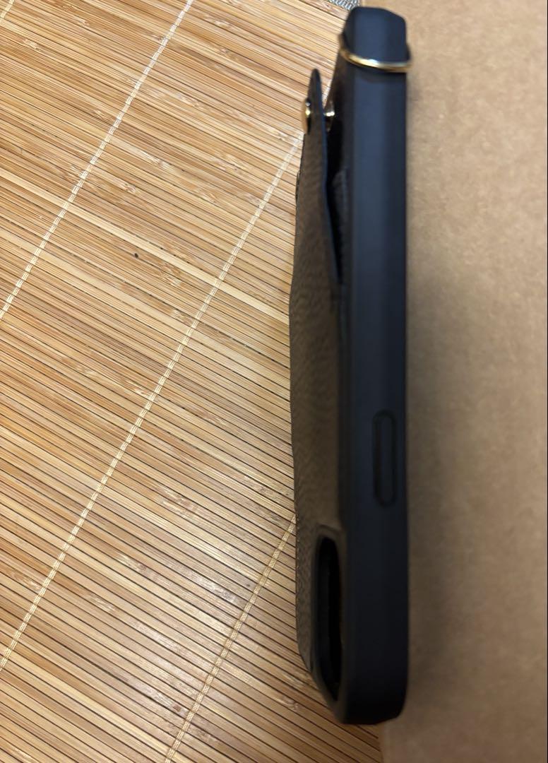 BANDOLIER iPhone15 ケース