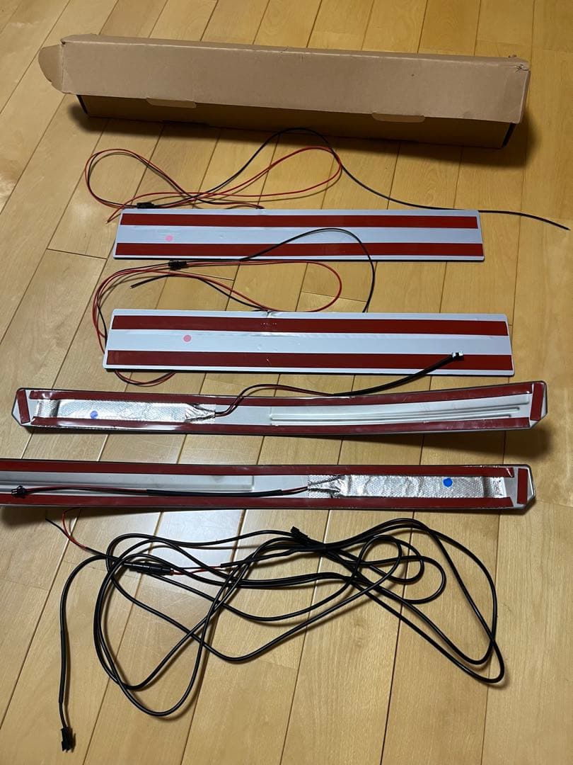 HIACE 200系　フェンダーカバー　配線付き　ステップライト