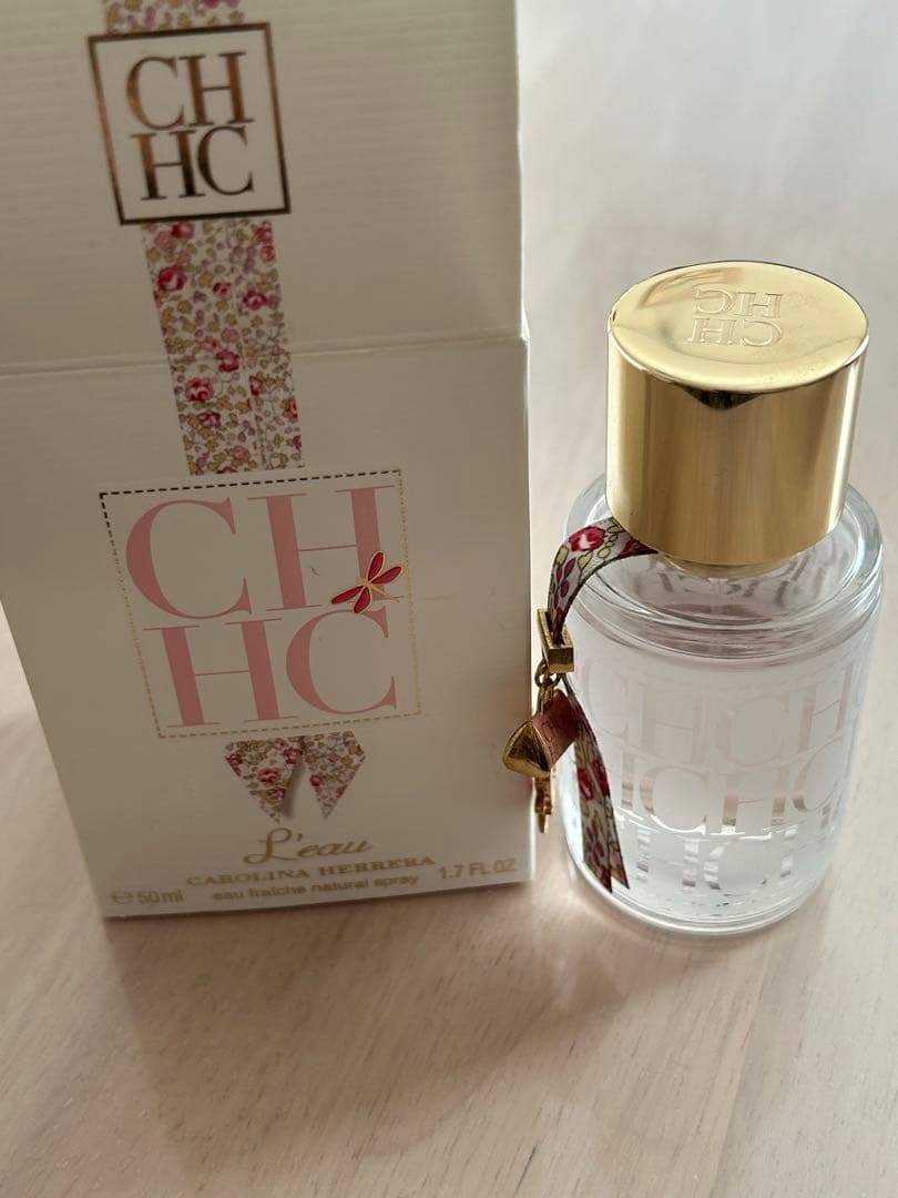 CH 香水 50mL キャロライナヘレラ