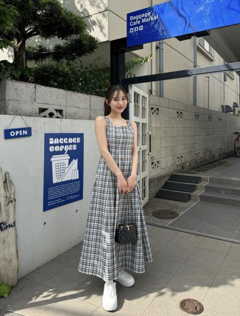 Her lip to Paddington Long Dress black M