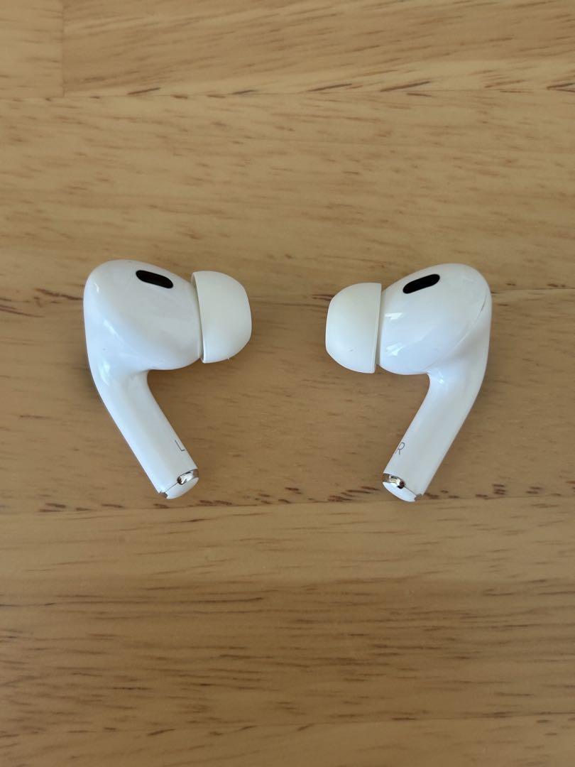3月16日発送　AirPods pro 第2世代　ほぼ未使用品　付属品全てあり
