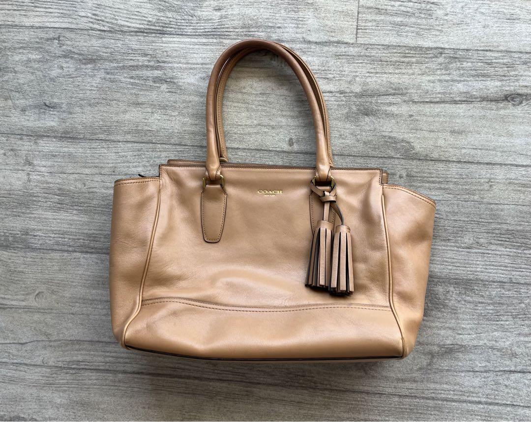 COACH ベージュ ハンドバッグ タッセル付き 定価110,000円