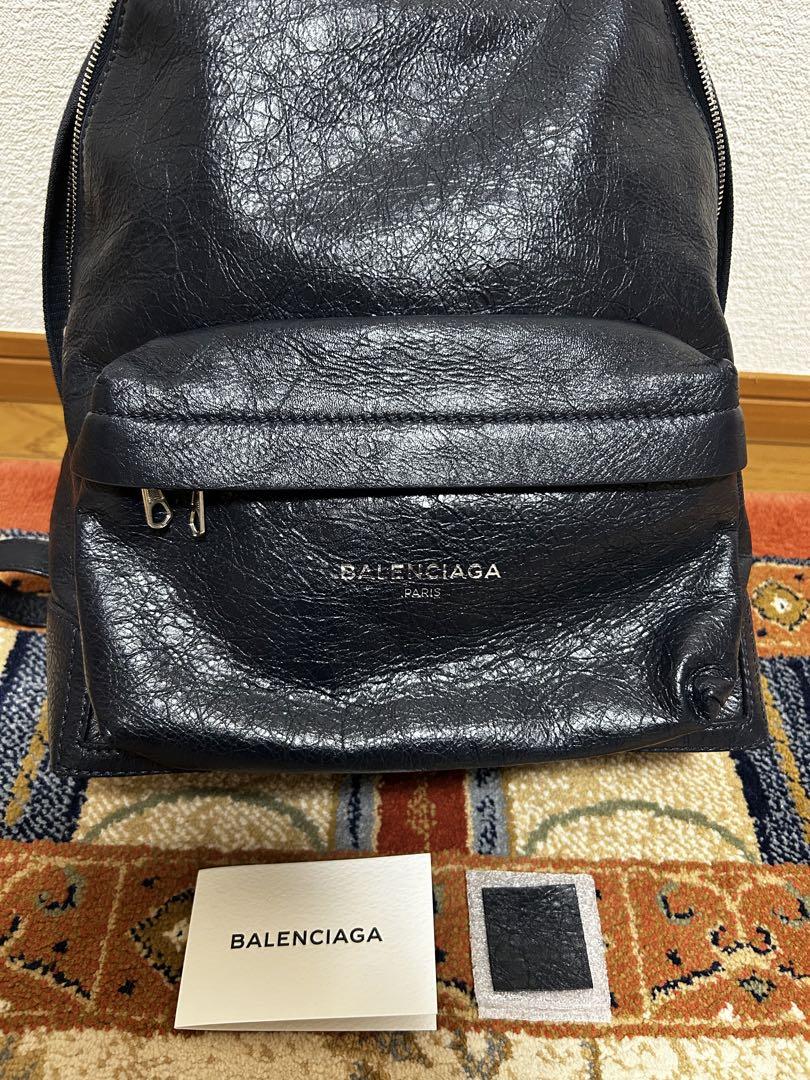 美品　バレンシアガ　リュック　レザー