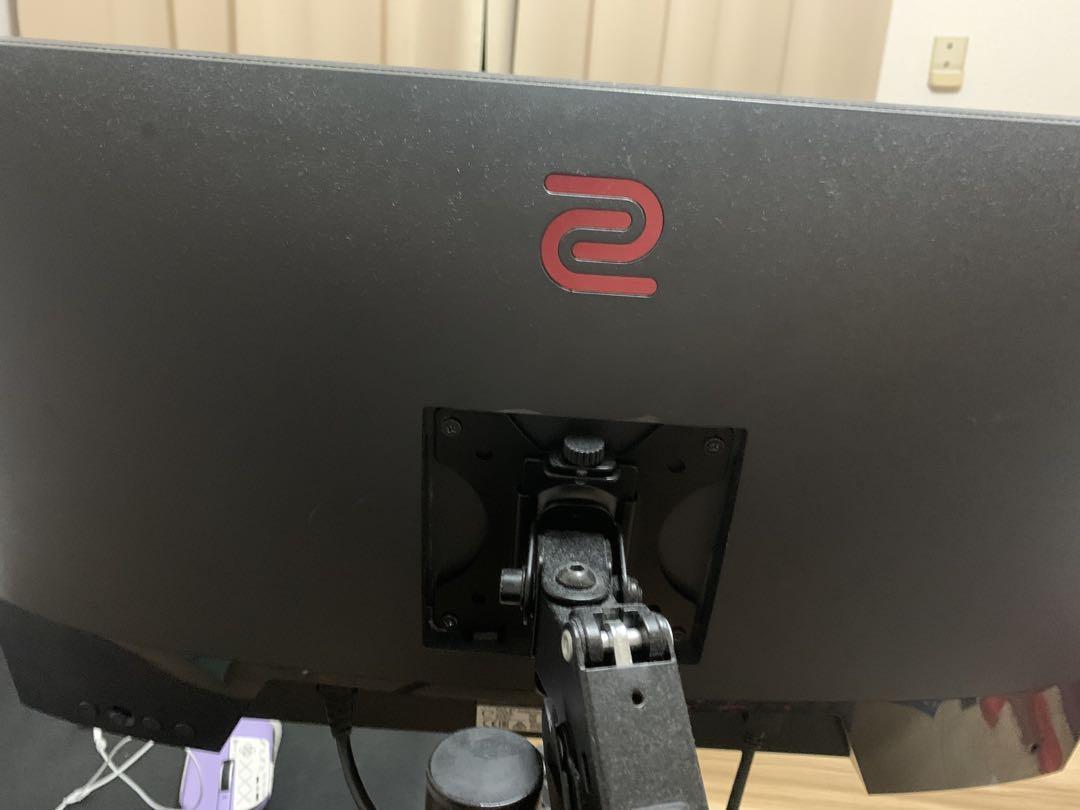 BenQ XL2411K モニター 2022年製モニターアーム付きです